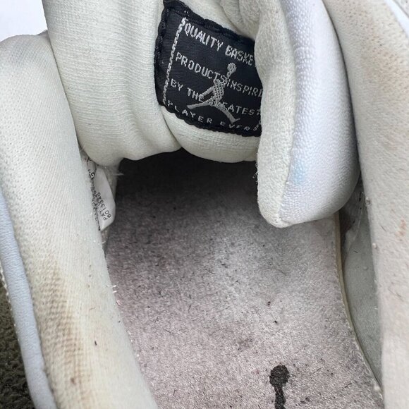 Vintage Nike Air Jordan XI R Women Size 10 833001-102 White Shoes Made In China - Picture 11 of 13